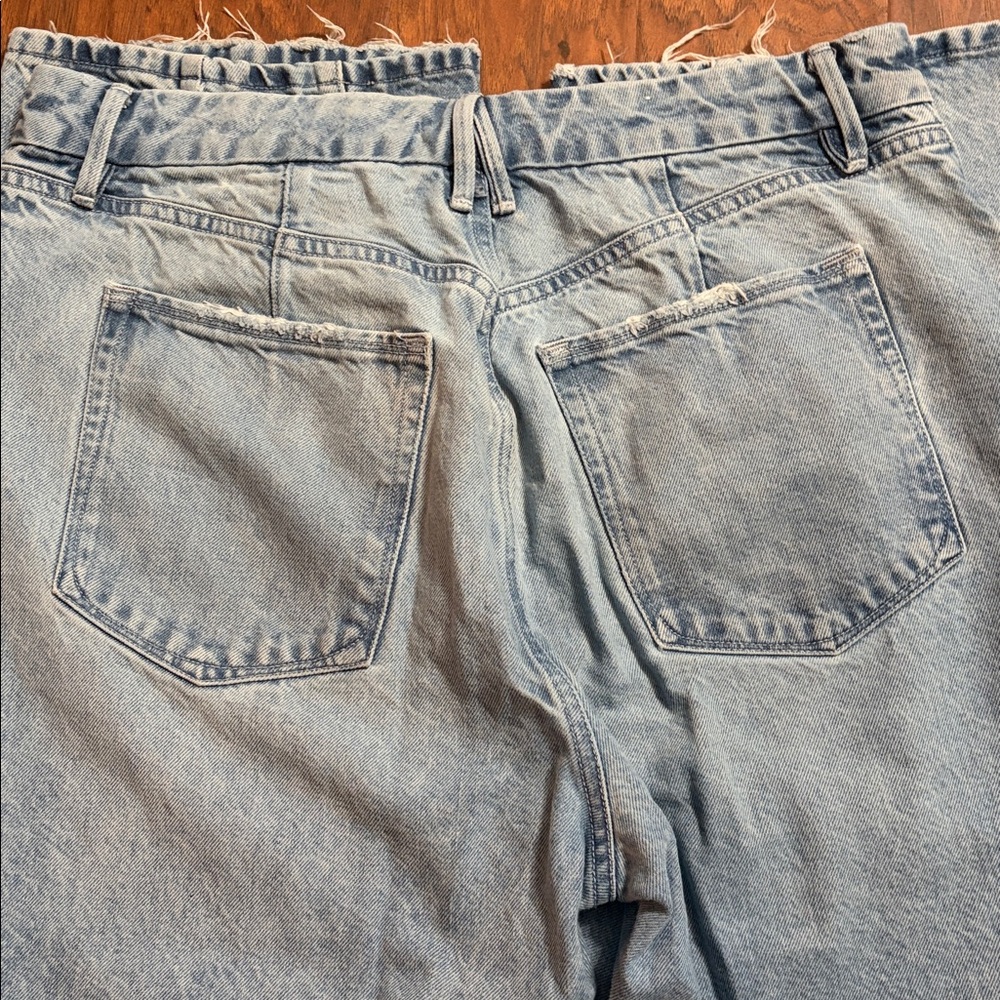 Good American Jeans - Picture 4 of 4
